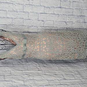 Betsey Johnson Sage Green Crochet Lace Overlay Dress Size‎ 4
